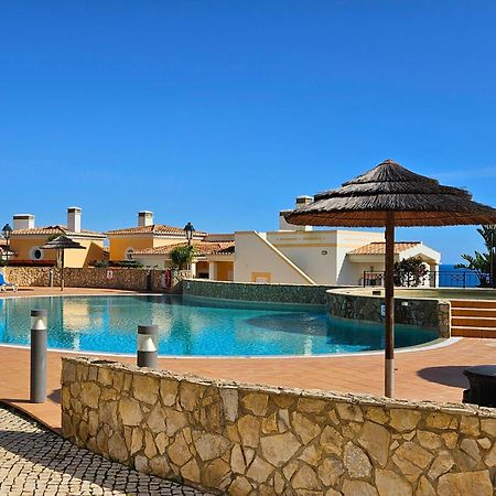 The View - Santo Antonio Villas, Golf & Spa ซาเลมา ภายนอก รูปภาพ